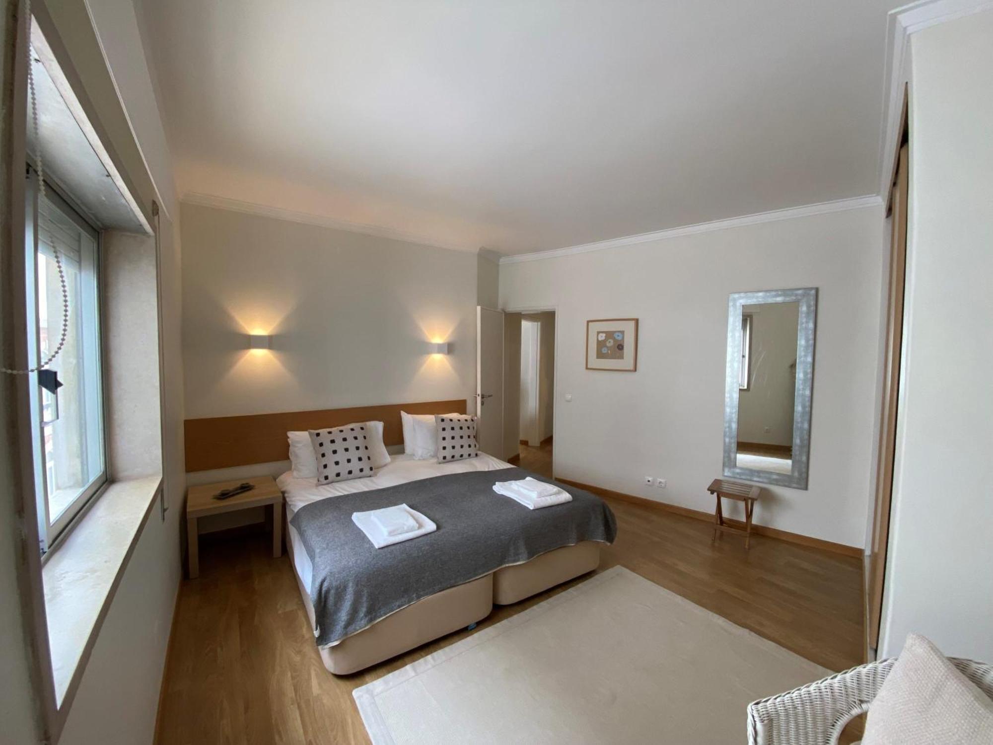 Rainha - Holiday Rental In Cascais Centre ภายนอก รูปภาพ