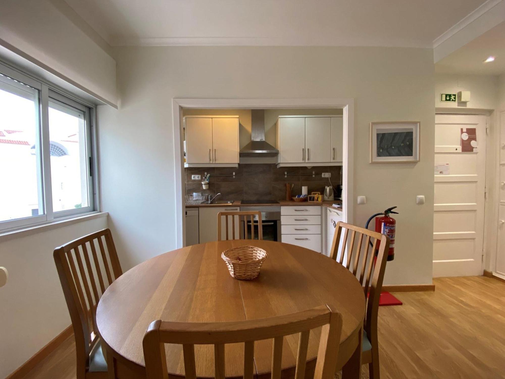 Rainha - Holiday Rental In Cascais Centre ภายนอก รูปภาพ